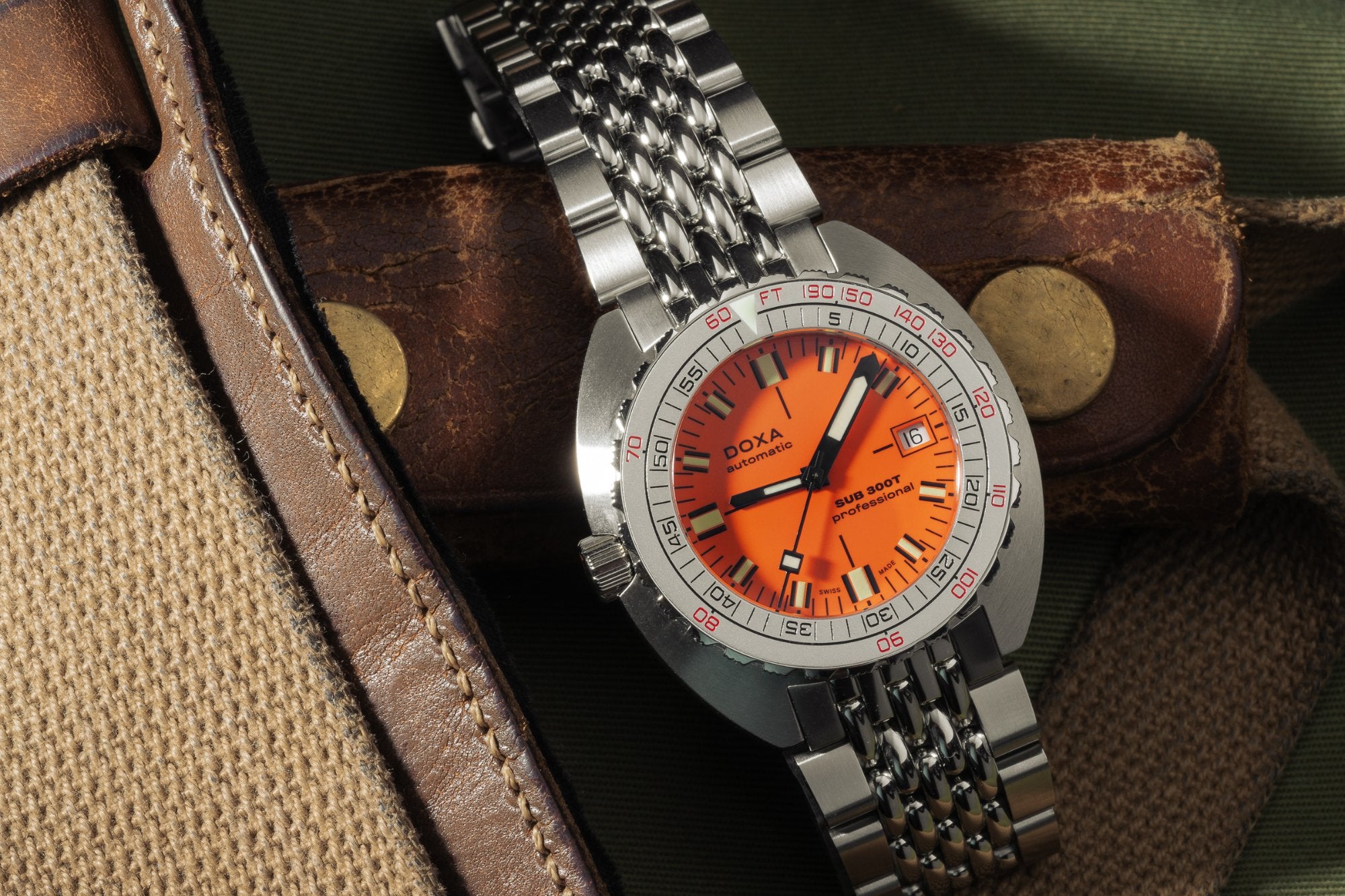 The SUB 300T Aristera: A Left-Handed Legend from DOXA - DOXA Watches US